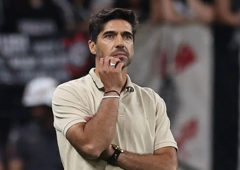 Abel Ferreira pede desculpas após críticas à torcida do Palmeiras