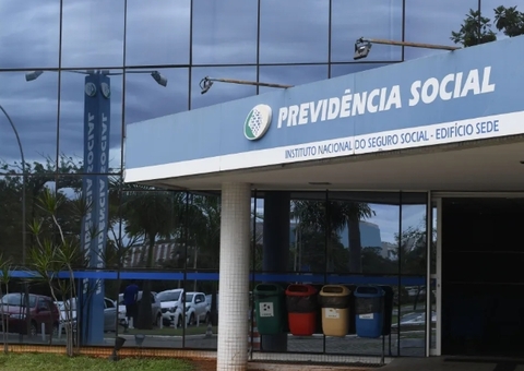 Senadores coletam assinaturas na Câmara para criar CPMI do INSS