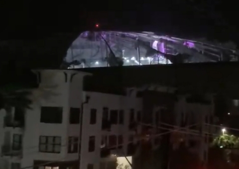 Furacão Milton destroi estádio de beisebol, nos EUA