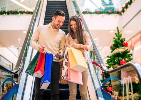 Consumidores de Manaus planejam gastar até R$ 400 em presentes de Natal, aponta pesquisa