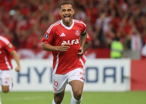 Alan Patrick faz hat-trick, Inter vence o Atlético Nacional e lidera Grupo 