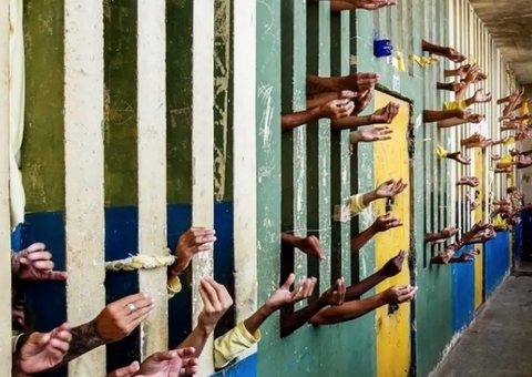 Análise de veto é adiada e haverá 'saidinha' de presos no Dia das Mães