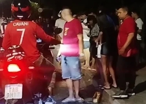 Sargento da Marinha é espancado por civis após retornar armado a bar no Distrito