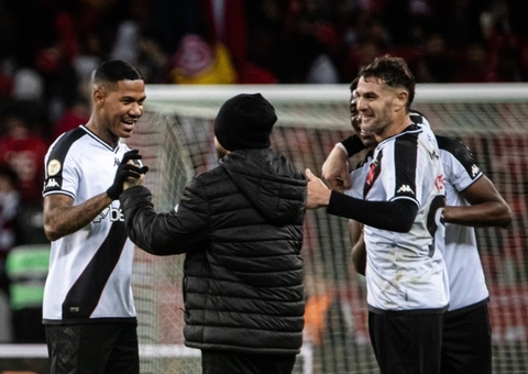 Vasco x Corinthians: onde assistir ao vivo, horário e escalações
