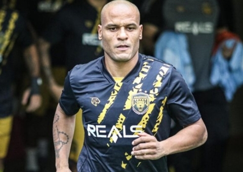 Patric oficializa saída do Amazonas FC