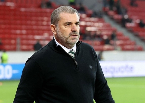 Nottingham Forest anuncia Postecoglou como novo técnico após saída de Nuno