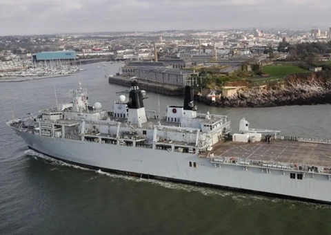 Marinha do Brasil compra navio de guerra do Reino Unido