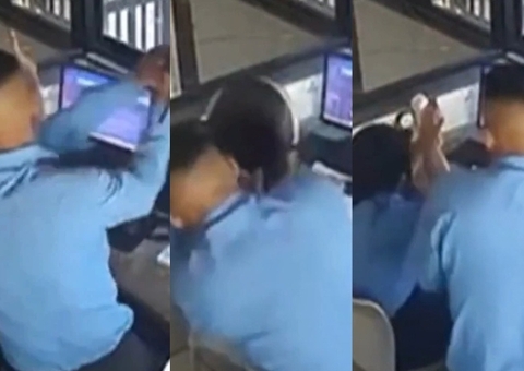 Mulher se recusa a abrir portão e é agredida com capacete por colega de trabalho; vídeo