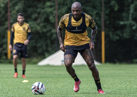 Sassá sai do Amazonas após três anos e acerta com o Criciúma