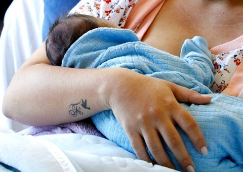 Governo federal garante licença-maternidade para servidoras temporárias