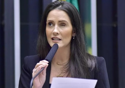 Em estado grave, deputada federal Amália Barros passa por nova cirurgia