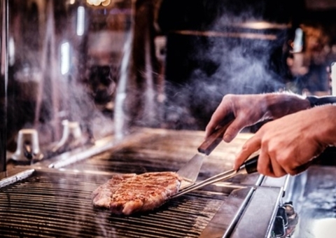 Garçom, chapeiro e porteiro; veja vagas do Sine Amazonas para esta segunda