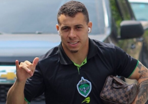 Atacante Silvano acerta rescisão e deixa o elenco do Manaus FC