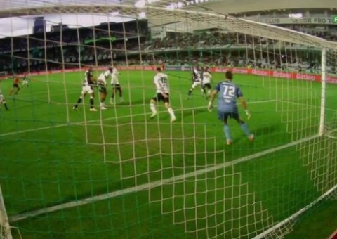 Ponte Preta marca no fim e arranca empate com o Coritiba no Couto Pereira