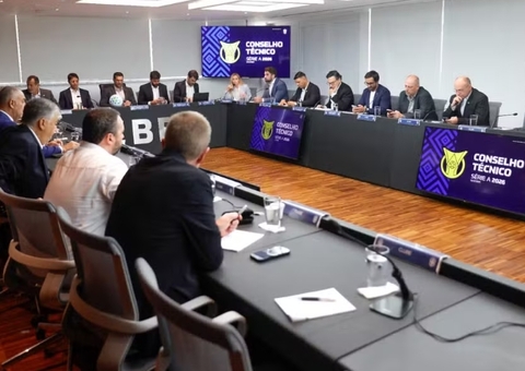 Clubes pedem à CBF que não aprove novos gramados sintéticos até 2026