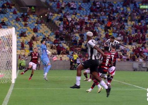 Carioca: com confusão no fim, Flamengo vence Botafogo em jogo atrasado