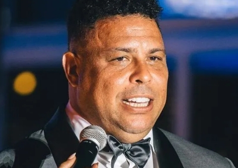 Ronaldo desiste de candidatura para presidência da CBF