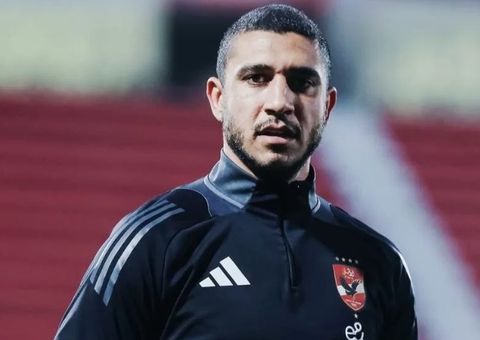 Al-Ahly protesta contra arbitragem, não vai a jogo e perde clássico por WO