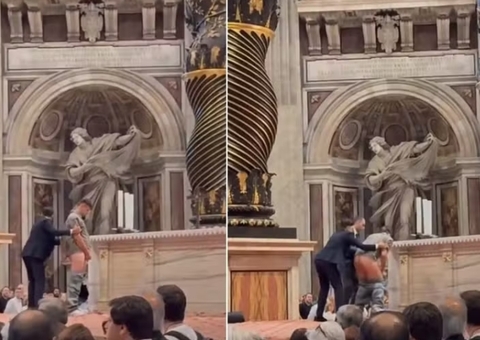 Homem urina em altar durante missa na Basílica de São Pedro no Vaticano; vídeo