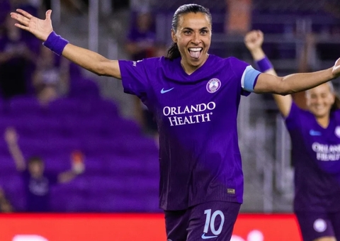 Marta é indicada ao prêmio de melhor jogadora da temporada nos EUA