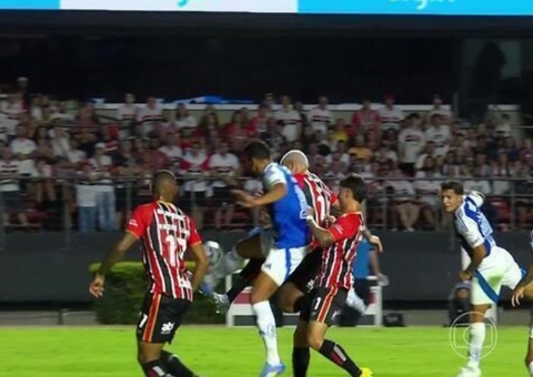 São Paulo e Cruzeiro empatam sob vaias no Morumbis
