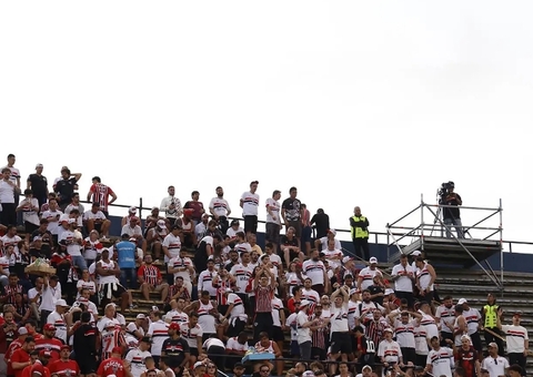 Torcedores do São Paulo são apedrejados e entram em confronto na Colômbia