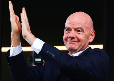 Fifa ajudará Gaza a reconstruir infraestrutura de futebol, diz Infantino