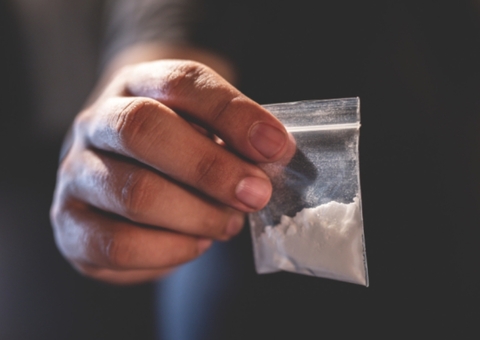 STJ anula condenação por tráfico e reclassifica conduta como  posse de drogas no Amazonas