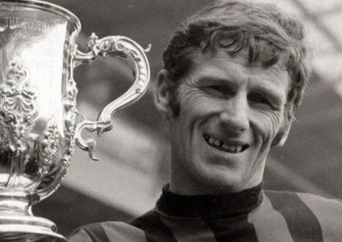 Morre ídolo e ex-capitão do Manchester City aos 90 anos