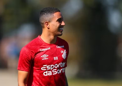 Cruzeiro tenta a contratação do volante Christian, do Atlético-PR