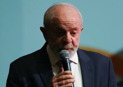 'Se taxar o aço, vamos reagir', diz Lula sobre tarifaço de Trump