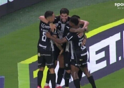 Com dois gols de Pedro Raul, Ceará vence Vasco e se recupera no Brasileirão