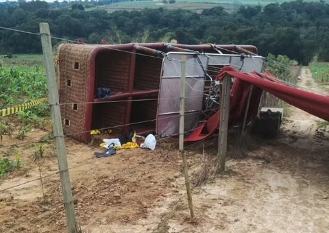Balão com mais de 30 pessoas cai em área rural de São Paulo e mulher morre