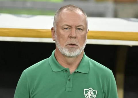 Fluminense renova com Mano Menezes