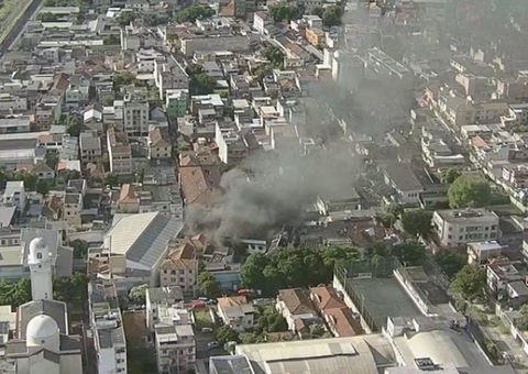 Homem morre 4 dias após fábrica de fantasias pegar fogo