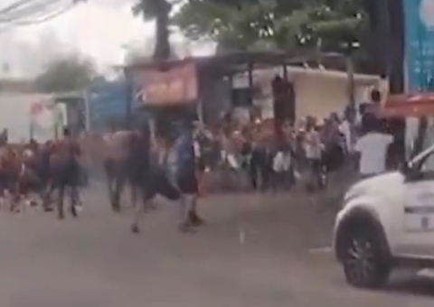 Torcedores se envolvem em briga antes de jogo entre Fluminense e Flamengo