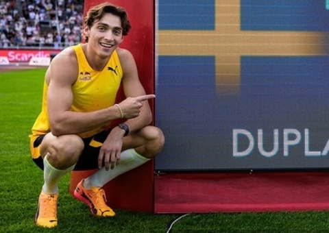 Armand Duplantis quebra o recorde mundial do salto com vara pela 12ª vez