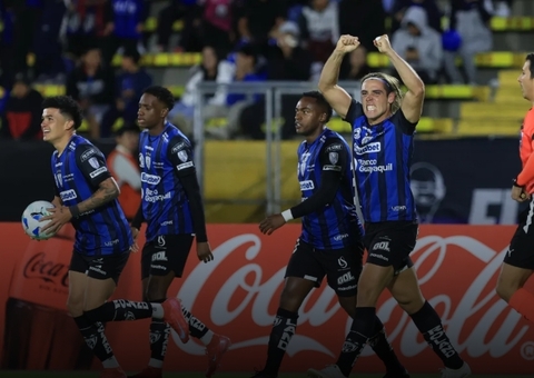 Vegetti acredita que Vasco consegue devolver goleada contra o Del Valle