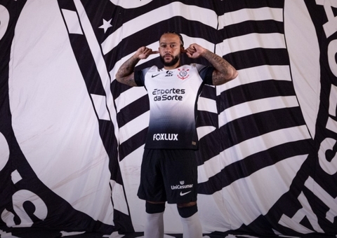 Corinthians decreta urgência e admite risco ao acelerar estreia de reforços
