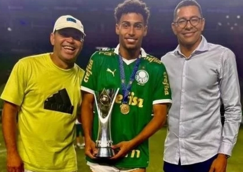 Pentacampeão ajuda na carreira de joia do Palmeiras na mira de gigantes