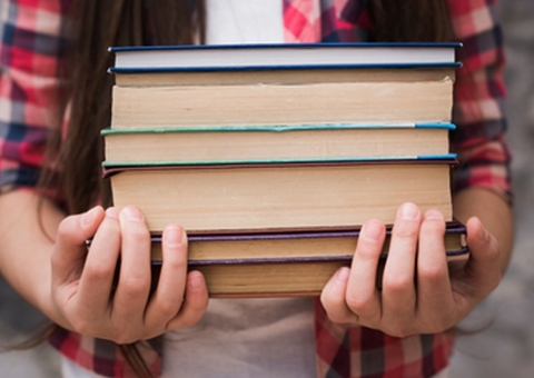 MPF do Amazonas disponibiliza mais de 5 mil livros jurídicos para doação; saiba mais 