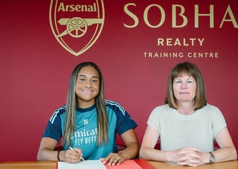 Arsenal quebra recorde com a contratação mais cara do futebol feminino
