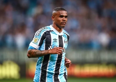 Ex-Grêmio e Seleção Brasileira, Douglas Costa tem prisão decretada