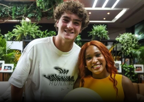 Rebeca Andrade pede autógrafo para João Fonseca no Rio Open