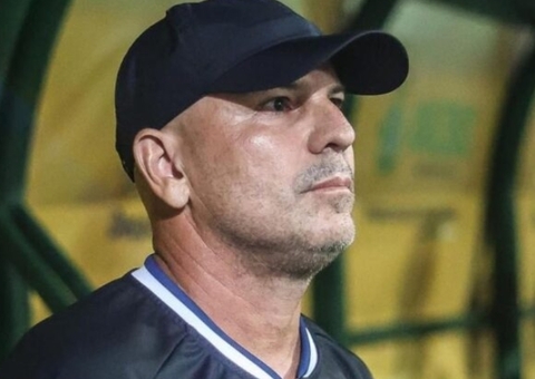 Cléber Gaúcho é demitido do Nacional após eliminação no Barezão