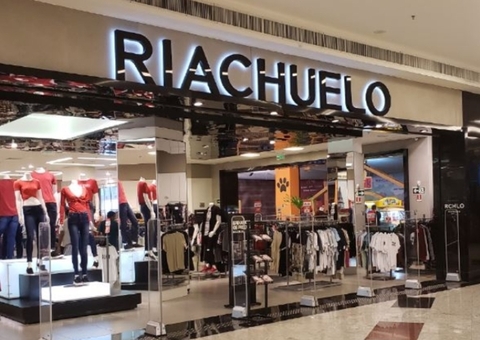 Riachuelo é condenada a reembolsar cliente do Amazonas por cobrança de seguro não contratado