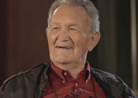 Morre Léo Batista, jornalista esportivo da Globo, aos 92 anos