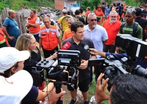 Vice-prefeito diz que ligação clandestina de água provocou deslizamento de terra em Manaus 