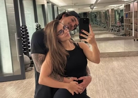 Gabriel Medina e Isabella Arantes anunciam que estão à espera do 1º filho