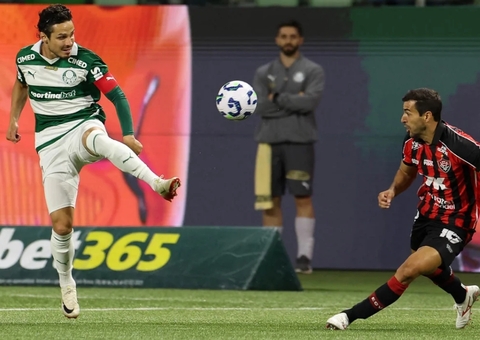 Palmeiras empata com Vitória e pode ver o Flamengo disparar na liderança